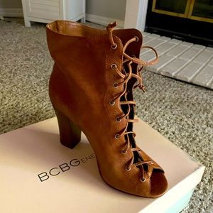 Lace up bootie